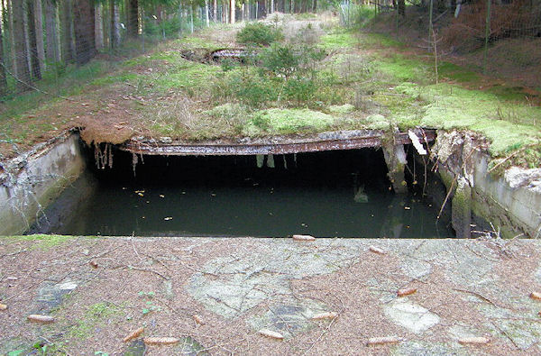 náhon končí bezpečnostní uzávěrou náhon končí bezpečnostní uzávěrou