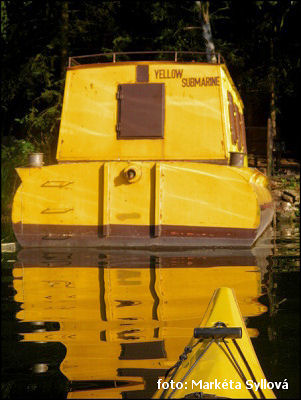 Slapská přehrada Yellow Submarine