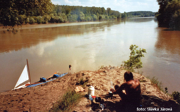 Soutok Tiszy (vlevo) a Sajó (vpravo) Soutok Tiszy (vlevo) a Sajó (vpravo)