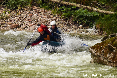 Pro zpestření jsou tu prudké zákruty Pro zpestření jsou tu prudké zákruty