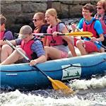 I řetězem přivázaný raft byl ukraden